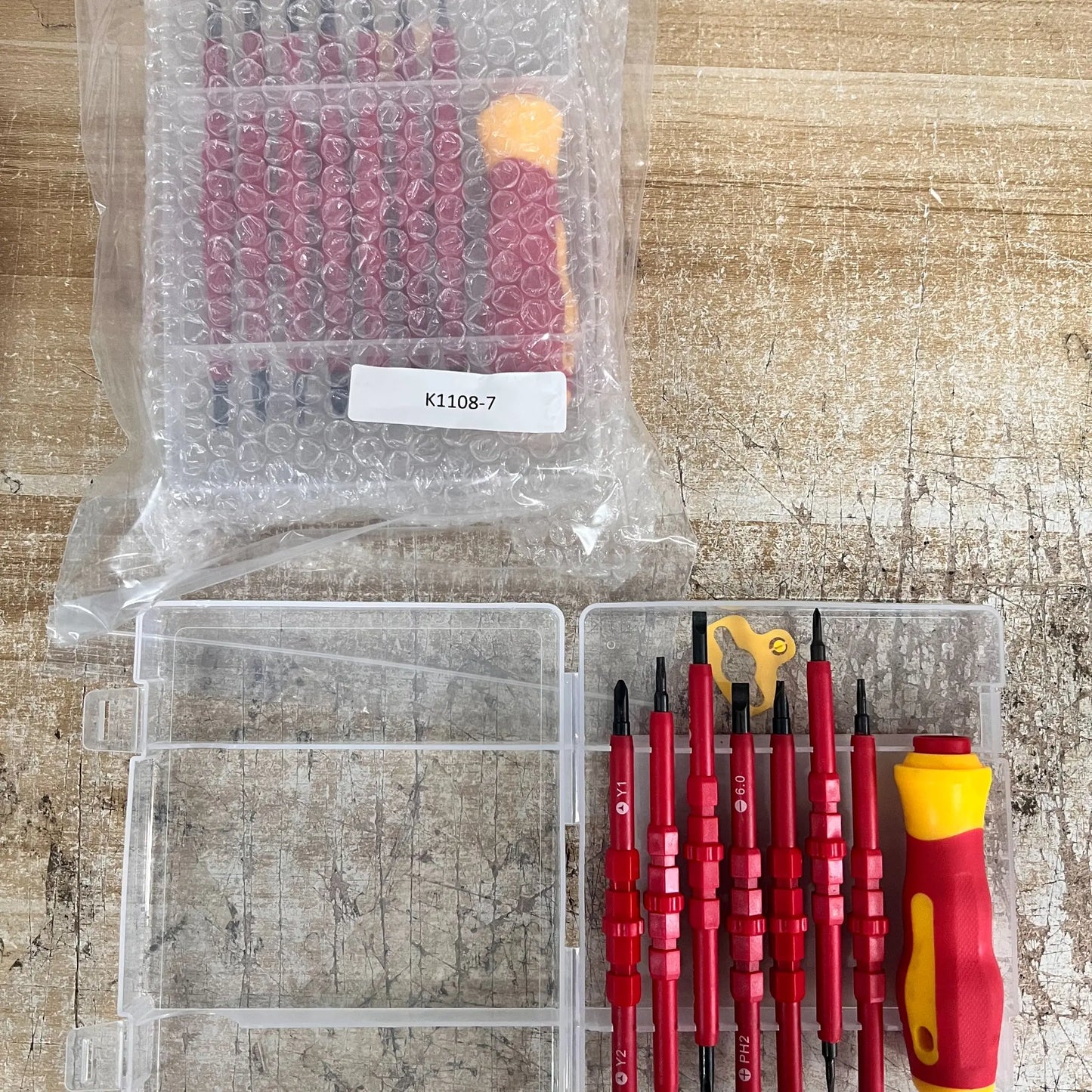 Professional Insulated Screwdriver Set with Durable Handles and Magnetic Tips, Compact Storage for Electrician Tools, High-Quality Electrical Maintenance Kit